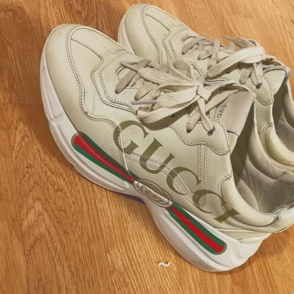 7 1/2 beige Gucci shoes